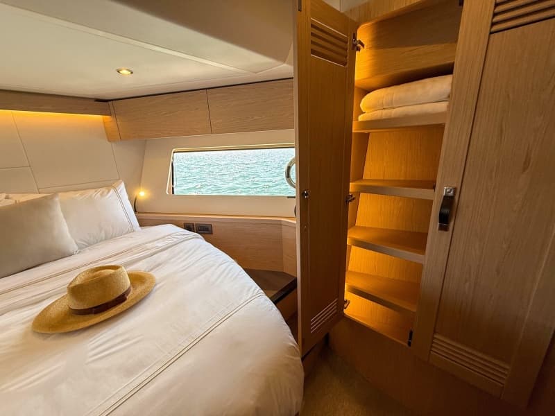 2026 Beneteau Swift Trawler 54 - Photo 14
