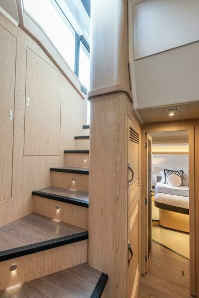 2026 Beneteau Swift Trawler 54 - Photo 12