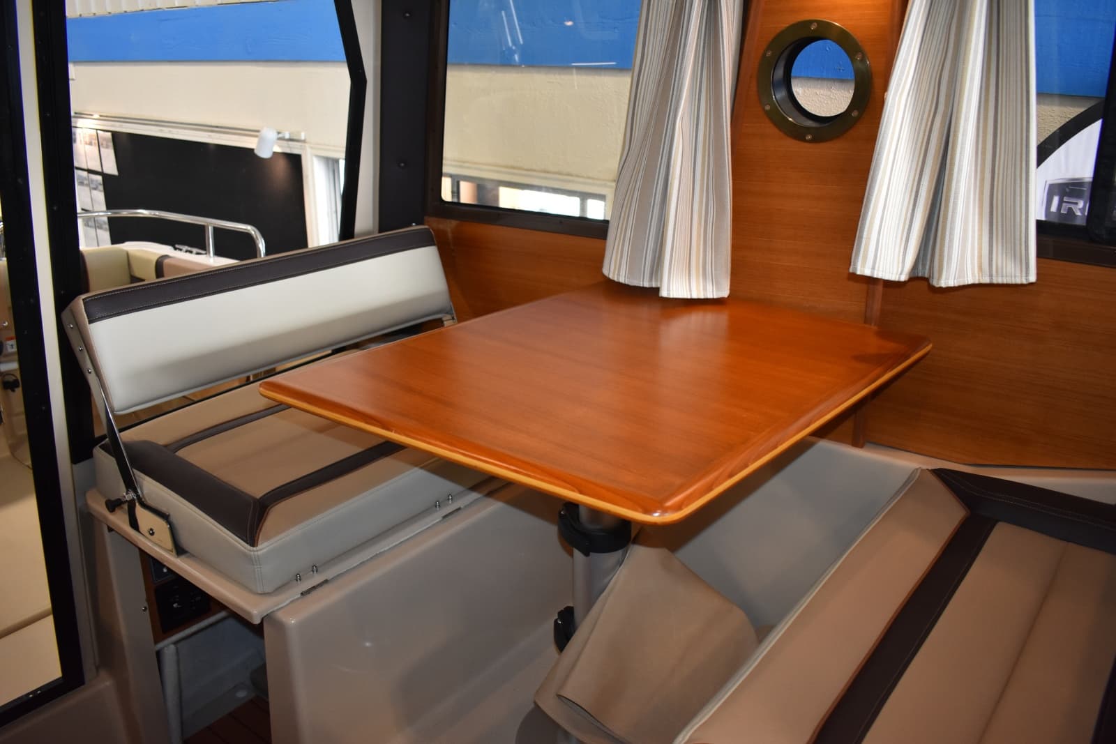 2019 Ranger Tugs R23 - Photo 26