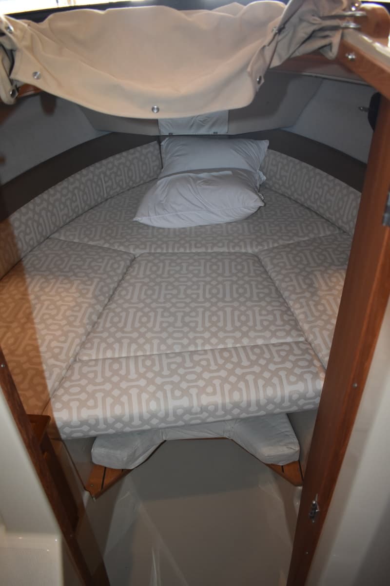 2019 Ranger Tugs R23 - Photo 38
