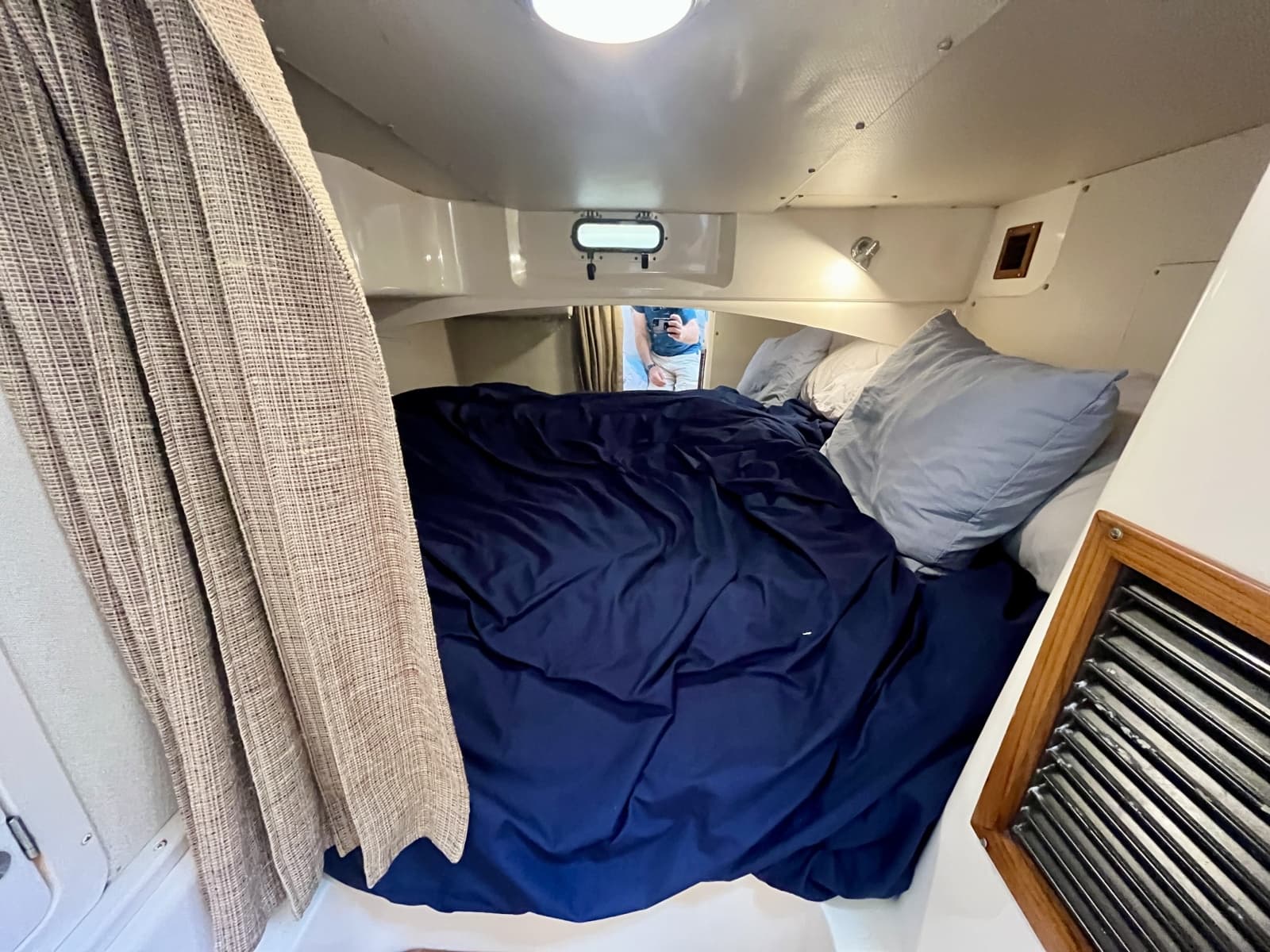 2003 Grady-White Express 330 - Photo 16