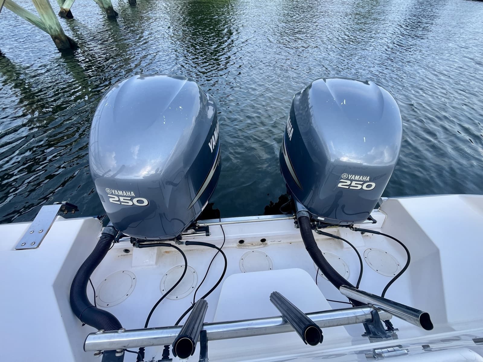 2003 Grady-White Express 330 - Photo 18