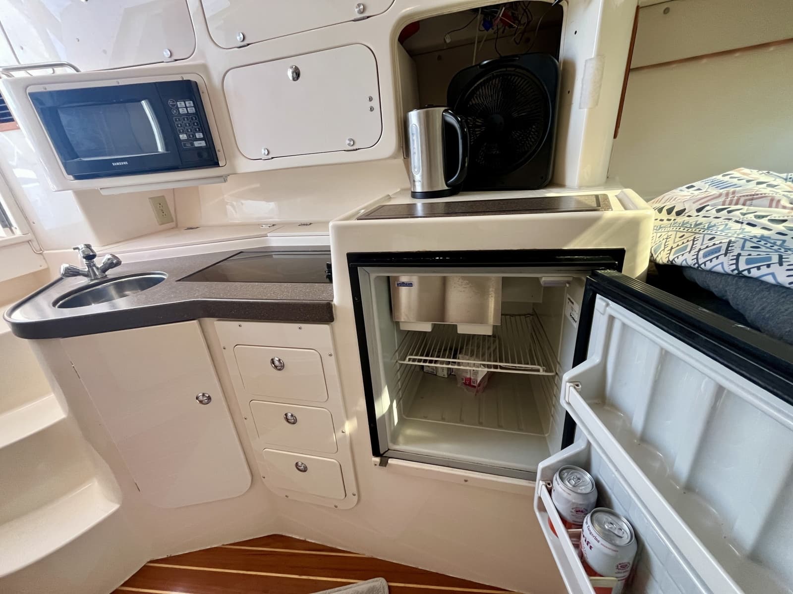 2003 Grady-White Express 330 - Photo 17