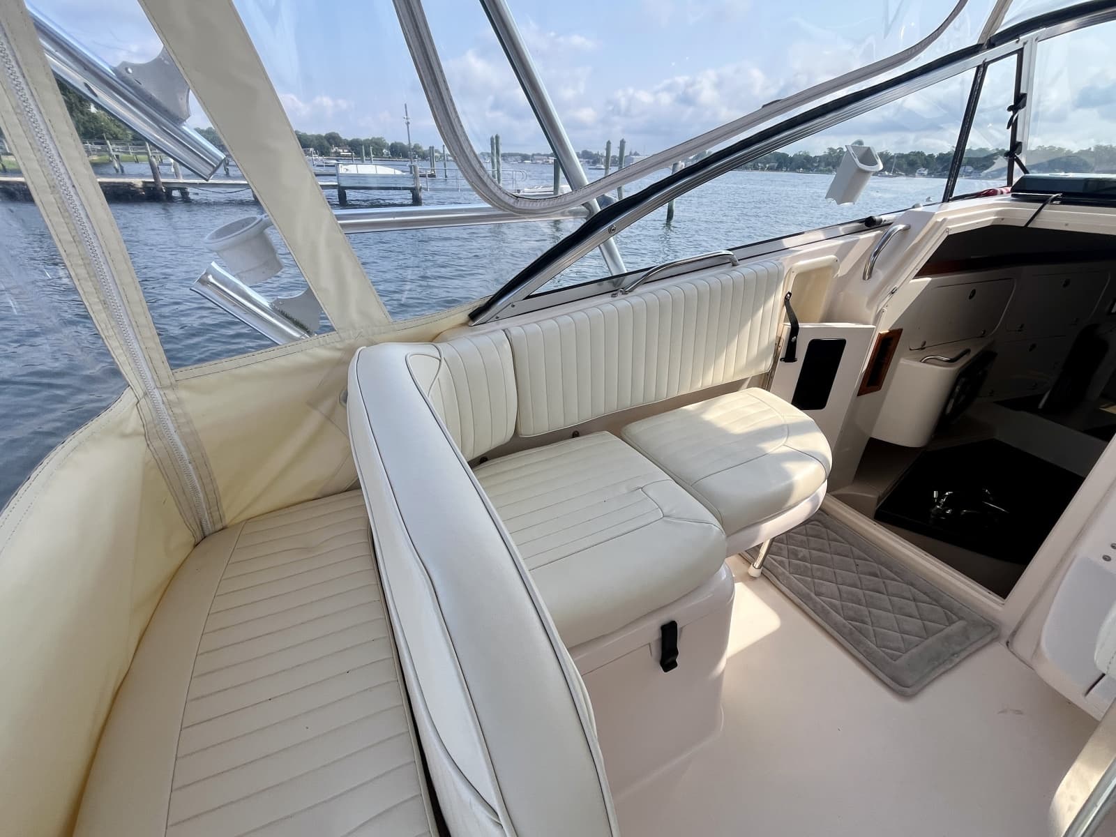 2003 Grady-White Express 330 - Photo 6
