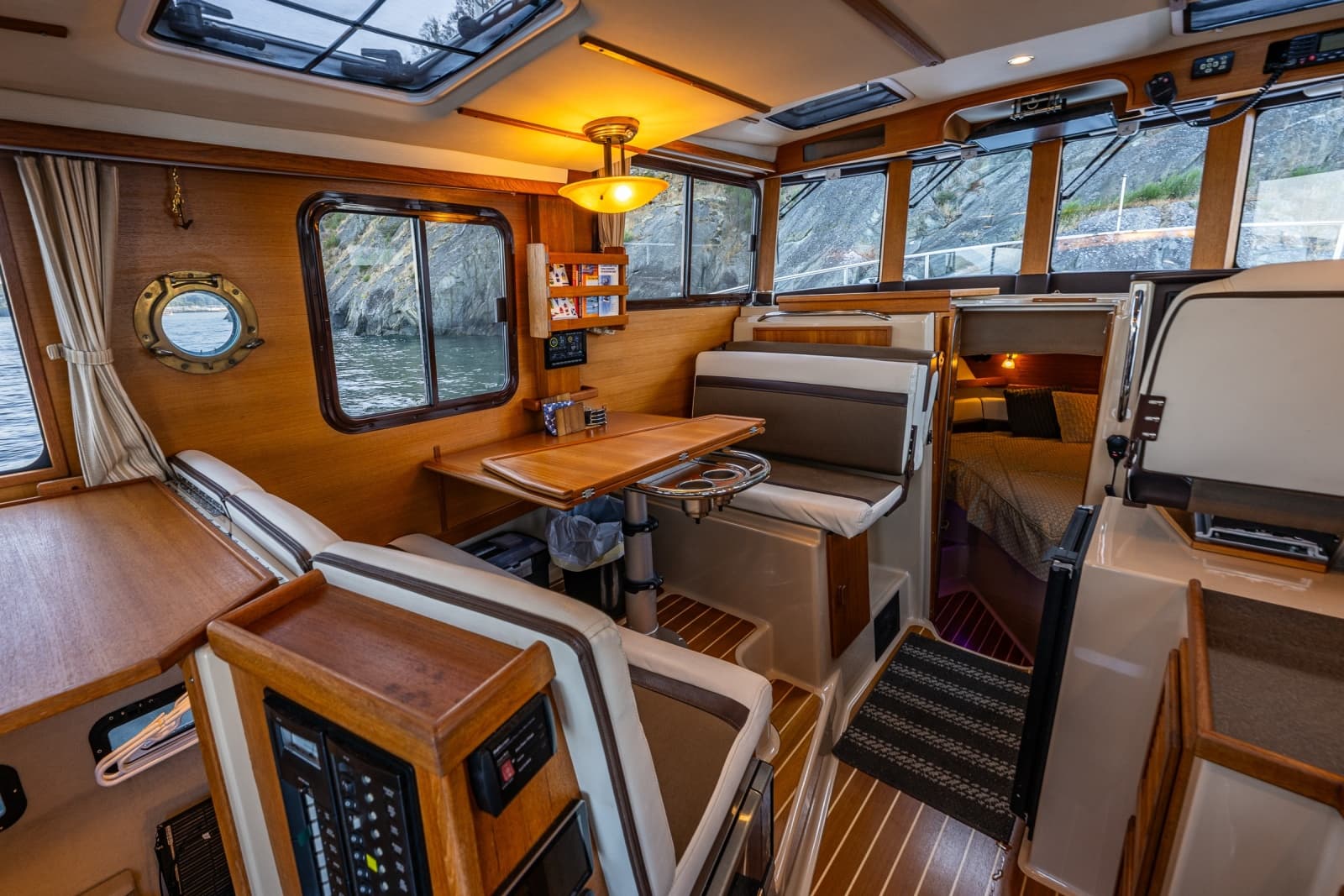 2016 Ranger Tugs R-31 CB - Photo 23