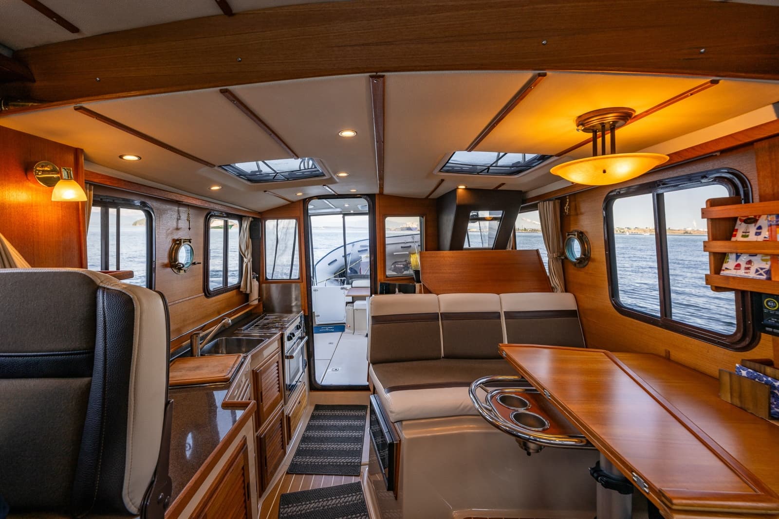 2016 Ranger Tugs R-31 CB - Photo 33