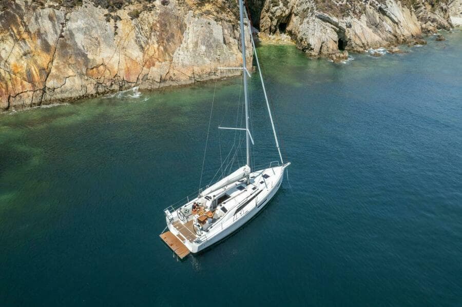 2027 Beneteau Oceanis 37.1 - Photo 12