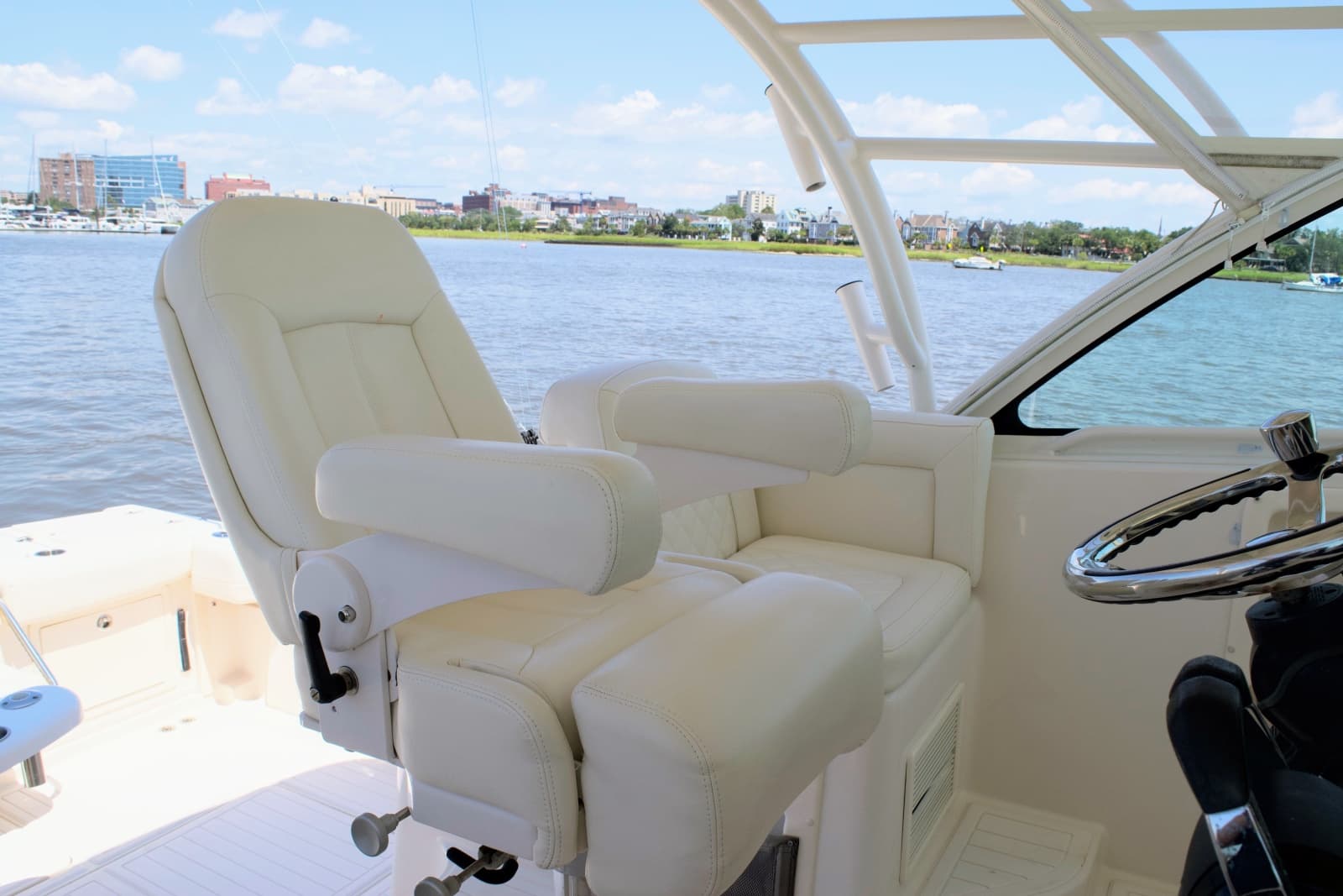 2020 Grady-White 370 Express - Photo 7