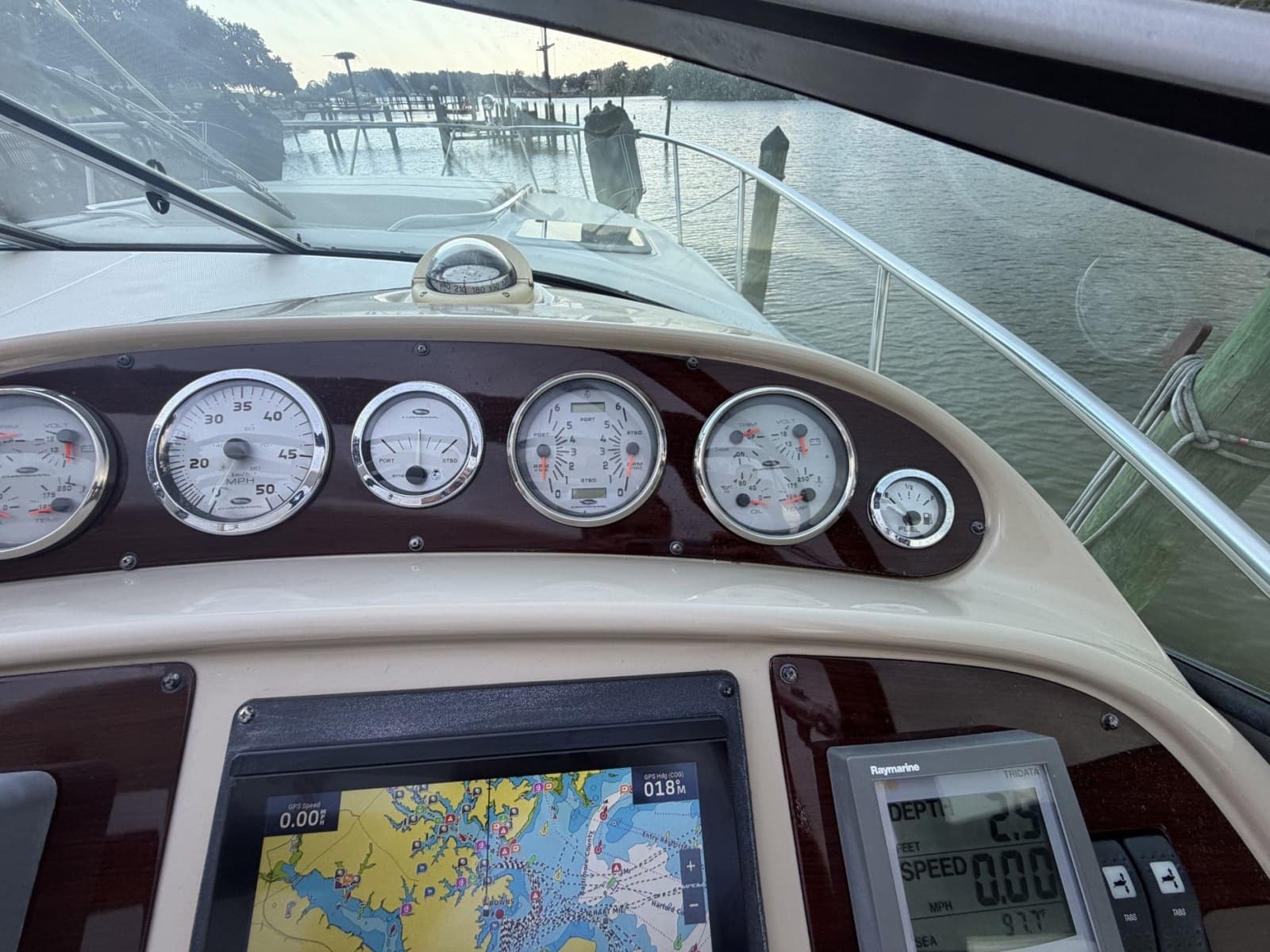 2004 Chaparral Signature 350 - Photo 24