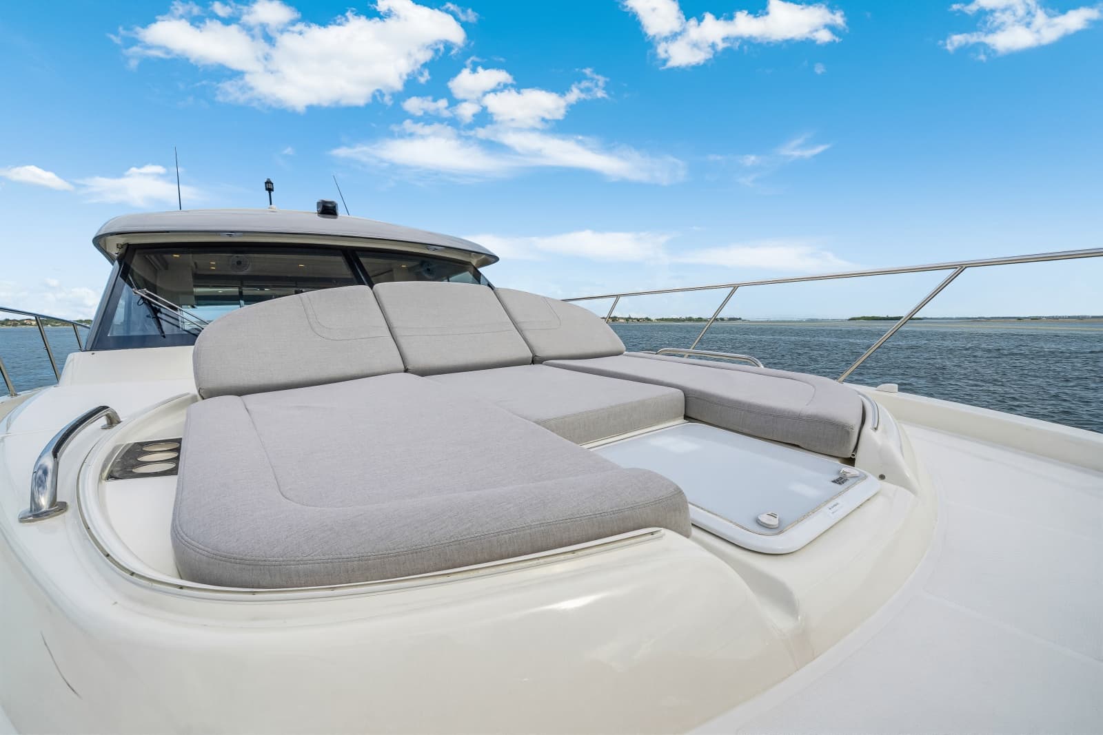 2023 Riviera 4600 Sport Yacht - Photo 22