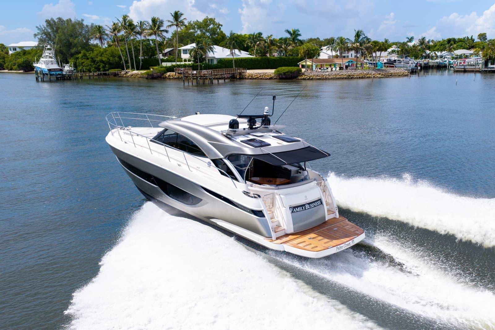 2023 Riviera 4600 Sport Yacht - Photo 19