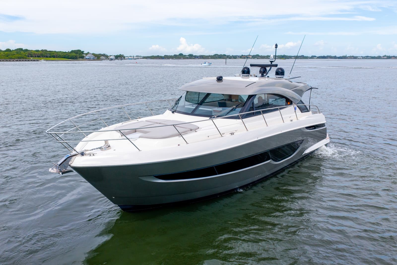2023 Riviera 4600 Sport Yacht - Photo 8