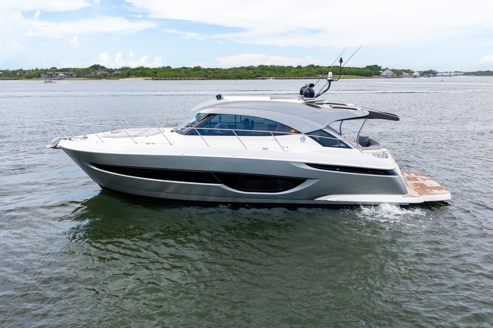 2023 Riviera 4600 Sport Yacht - Photo 9