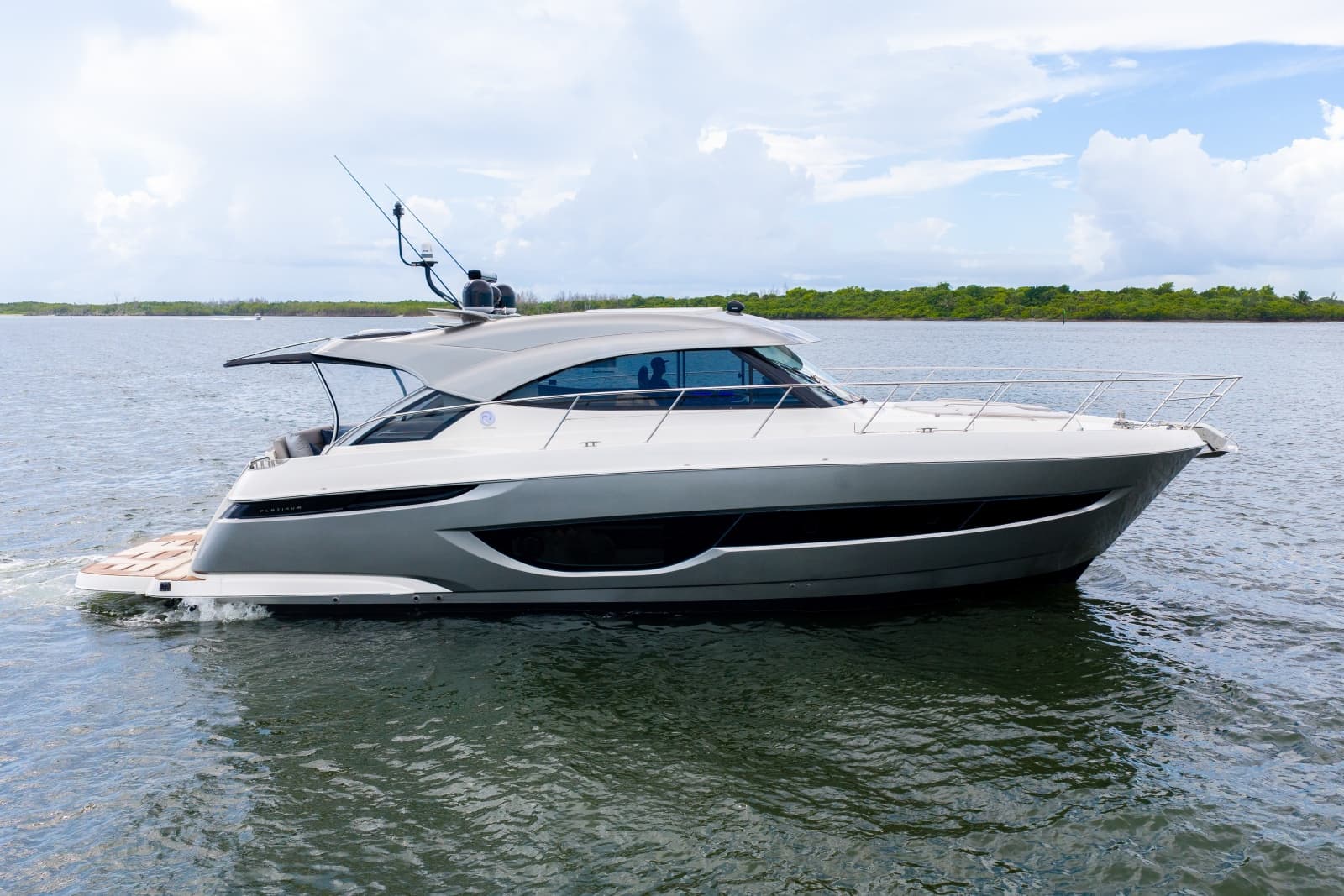 2023 Riviera 4600 Sport Yacht - Photo 1