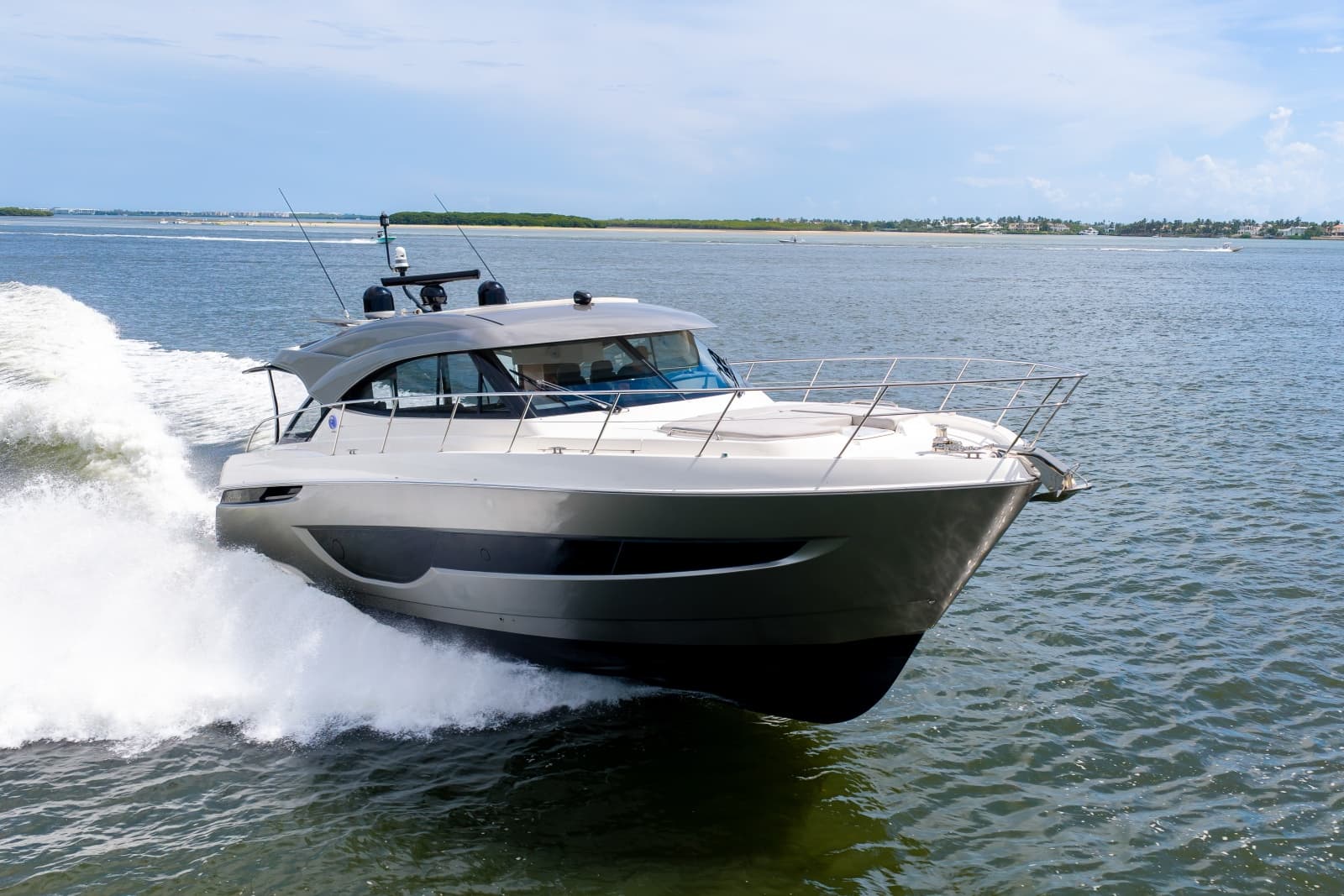 2023 Riviera 4600 Sport Yacht - Photo 15