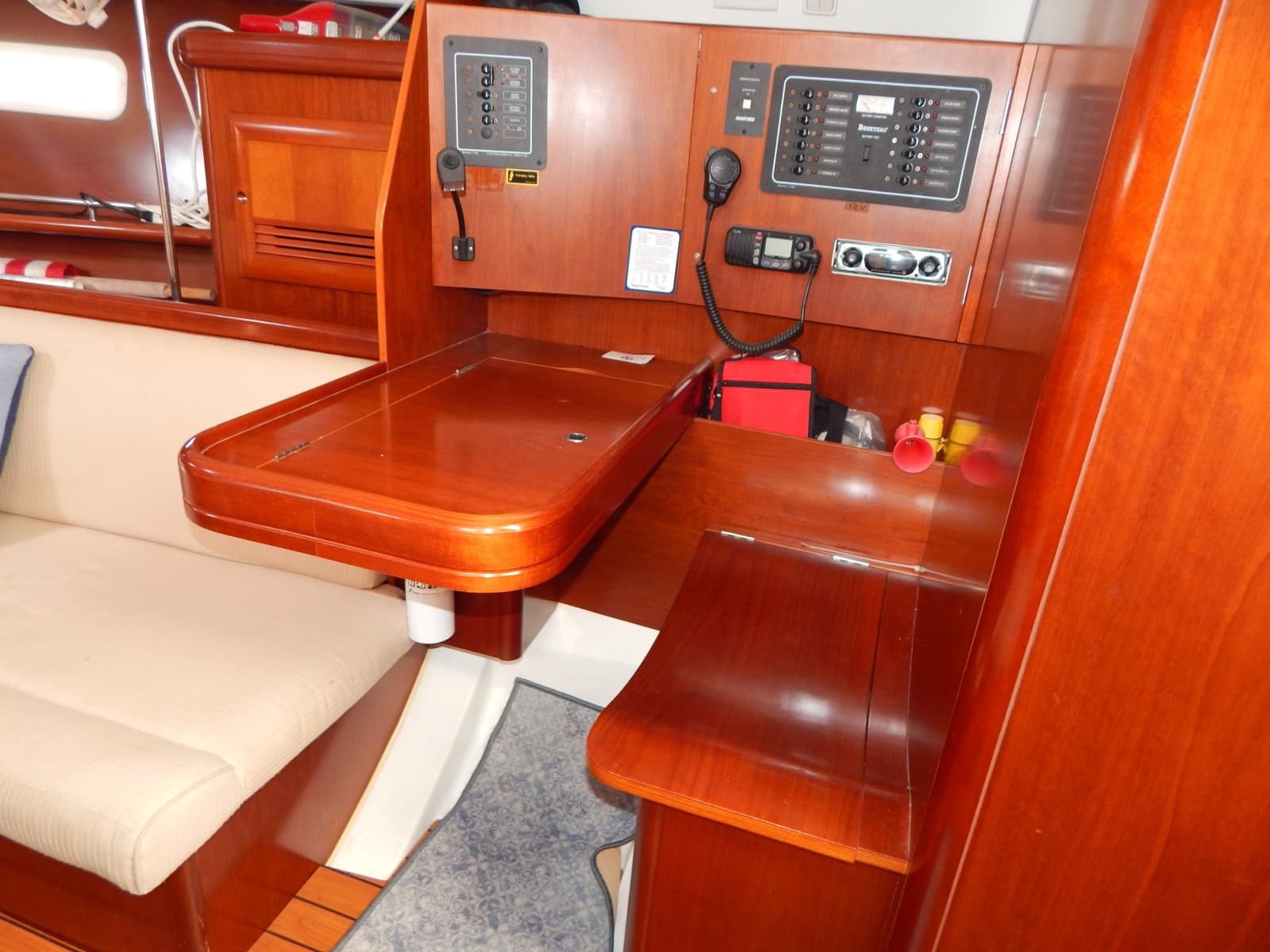 2005 Beneteau 373 - Photo 13