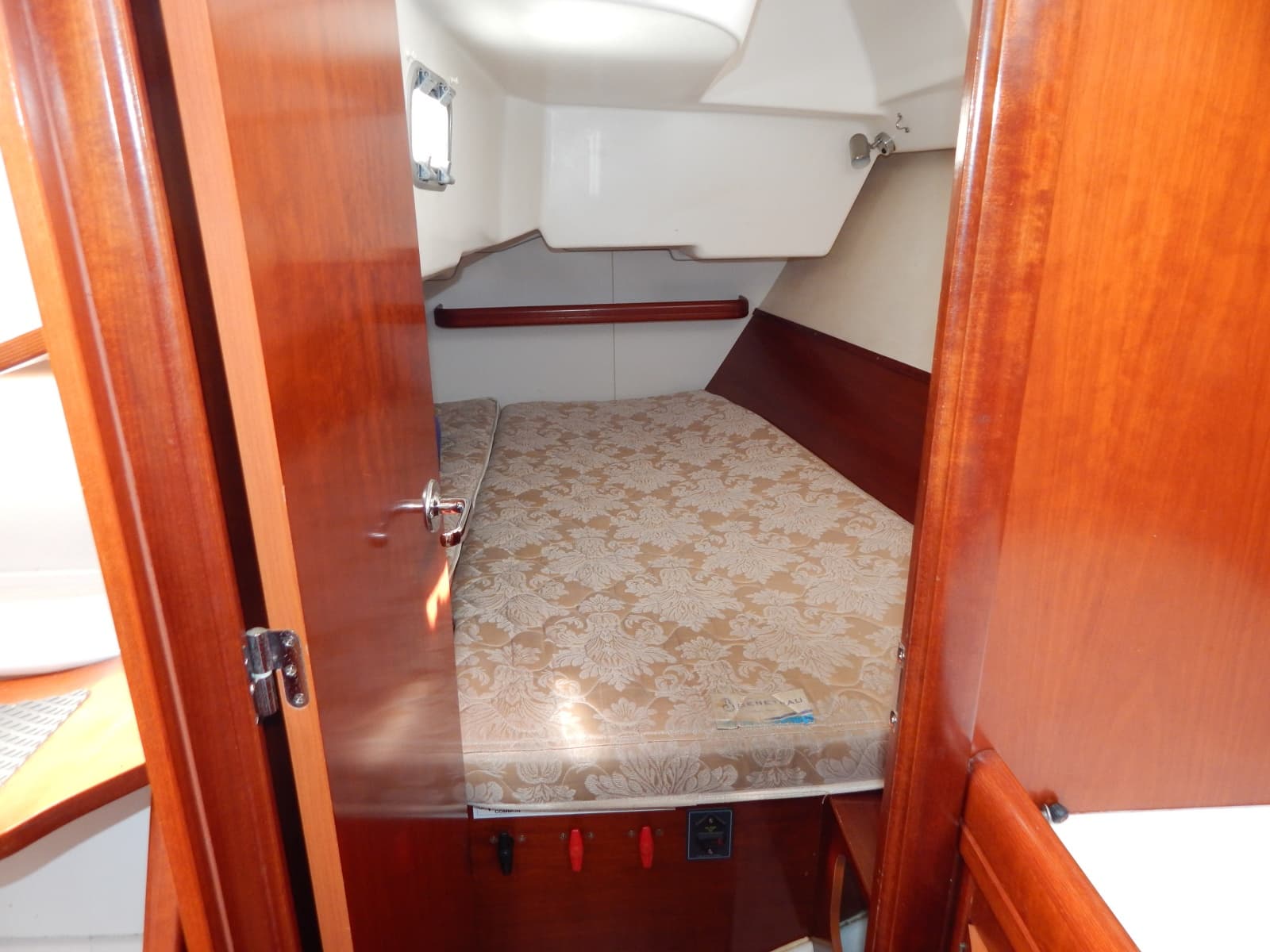 2005 Beneteau 373 - Photo 12