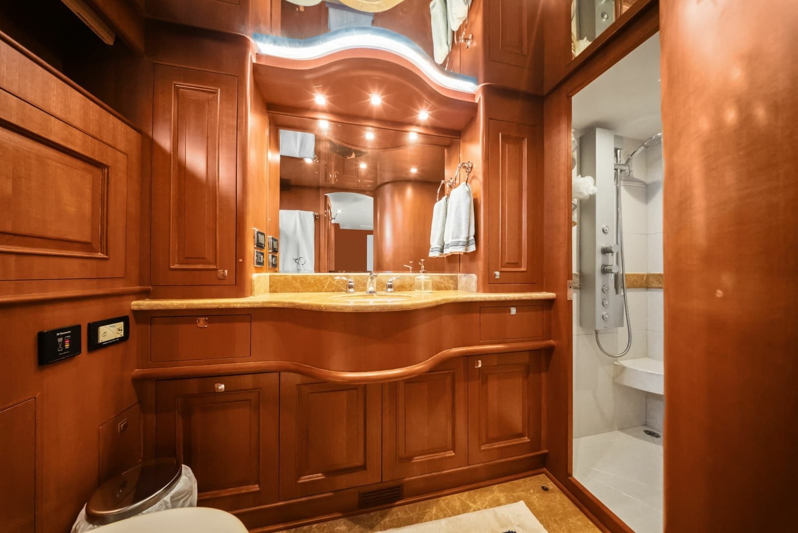 2015 Hampton Endurance 658 - Photo 34