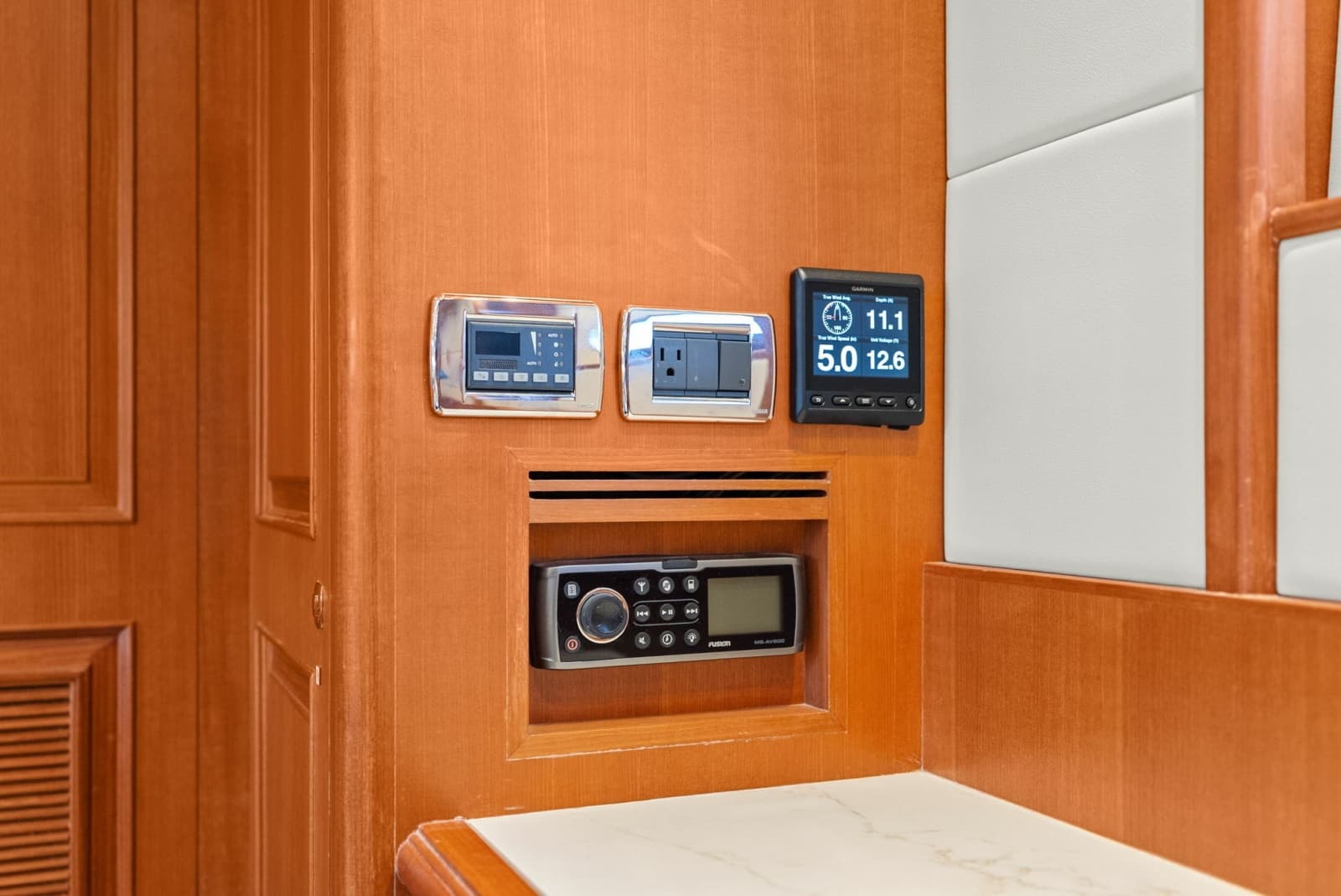 2015 Hampton Endurance 658 - Photo 33