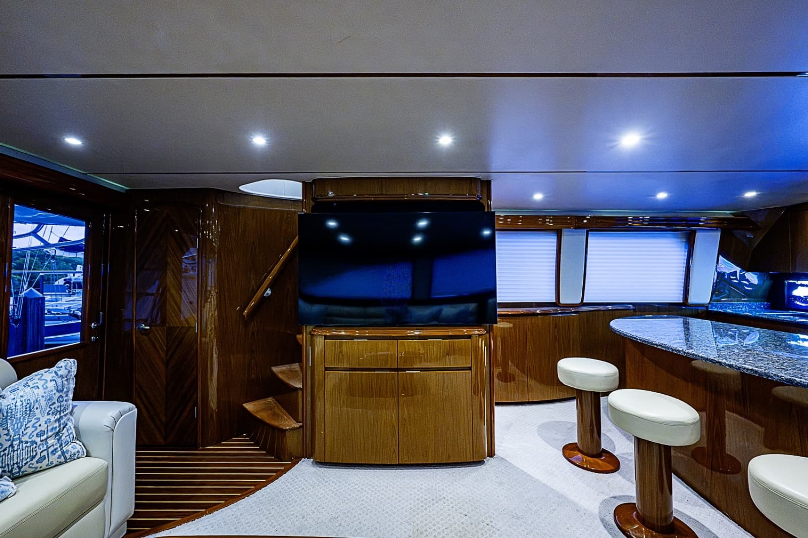 2011 Viking 76 Enclosed Bridge - Photo 17