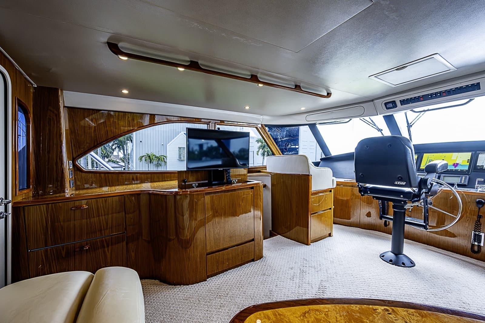 2011 Viking 76 Enclosed Bridge - Photo 35