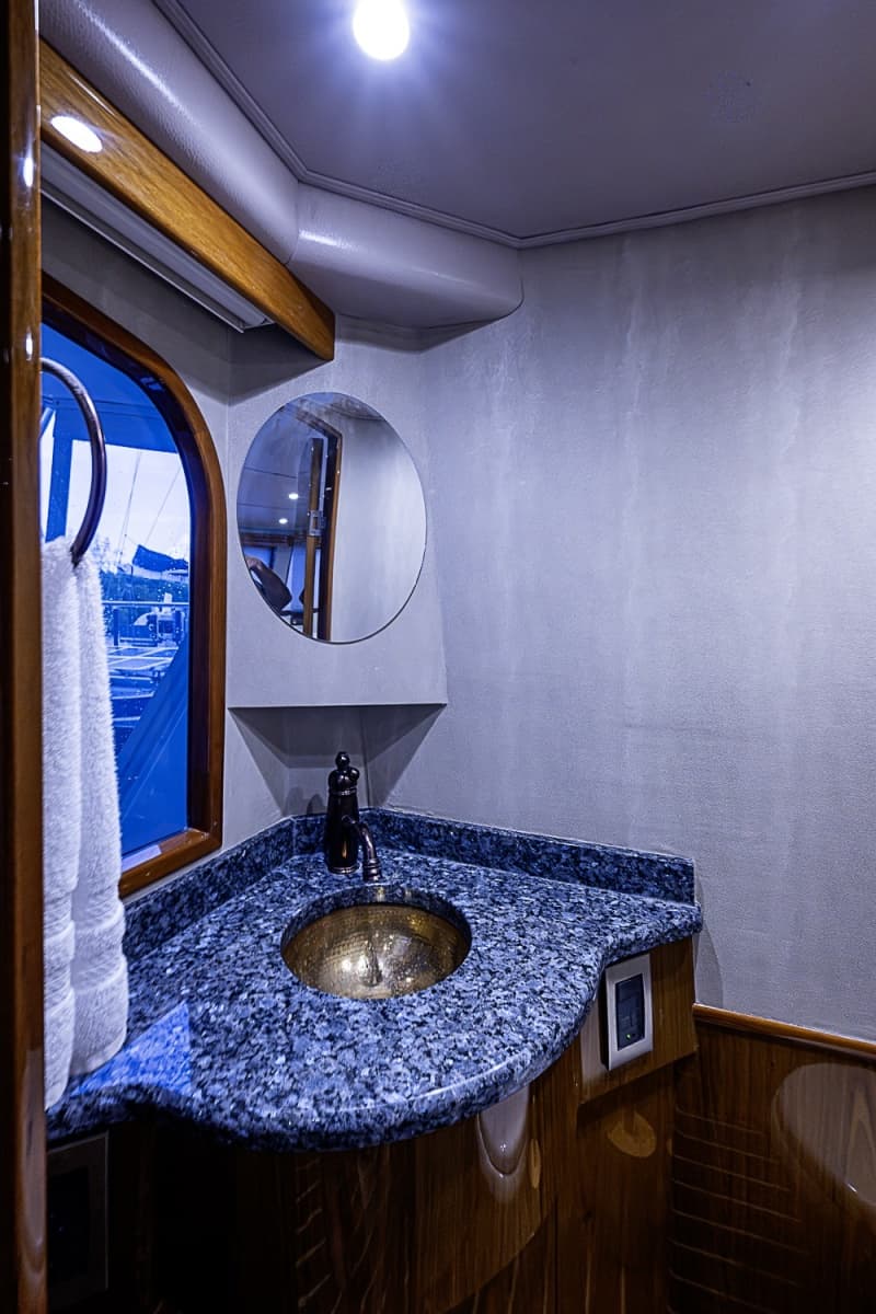 2011 Viking 76 Enclosed Bridge - Photo 26