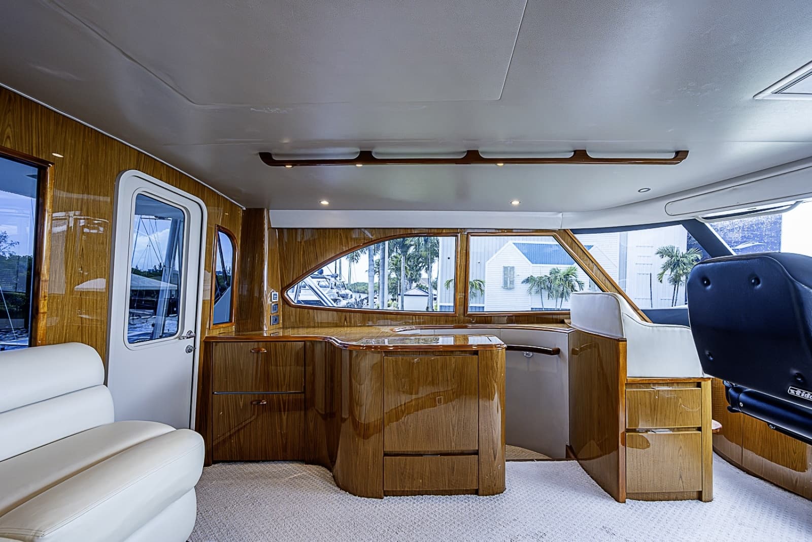 2011 Viking 76 Enclosed Bridge - Photo 38