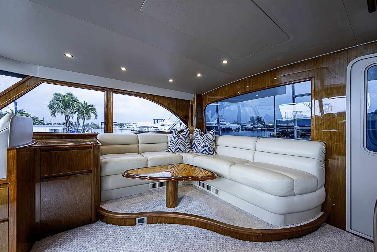 2011 Viking 76 Enclosed Bridge - Photo 32