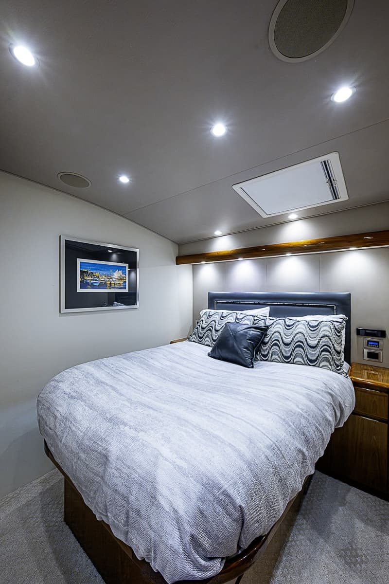2011 Viking 76 Enclosed Bridge - Photo 91