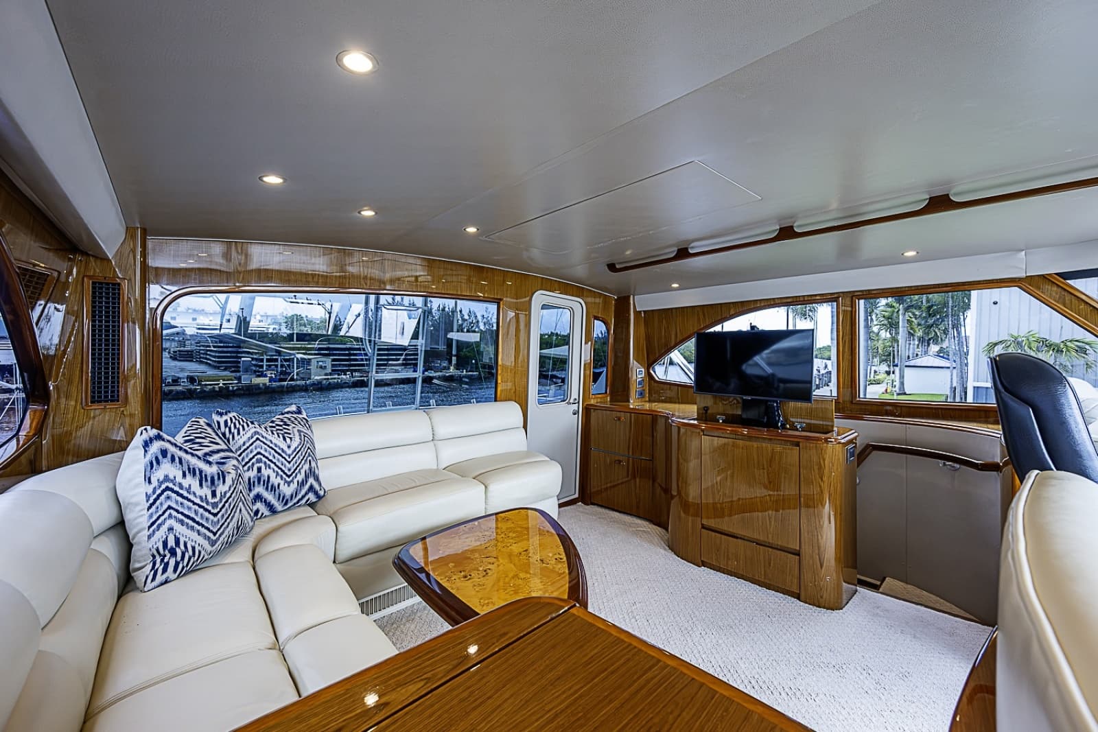2011 Viking 76 Enclosed Bridge - Photo 41