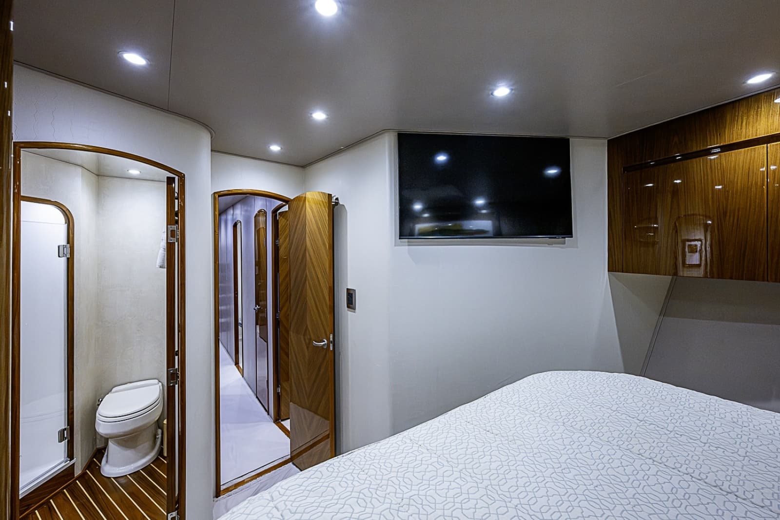 2011 Viking 76 Enclosed Bridge - Photo 73