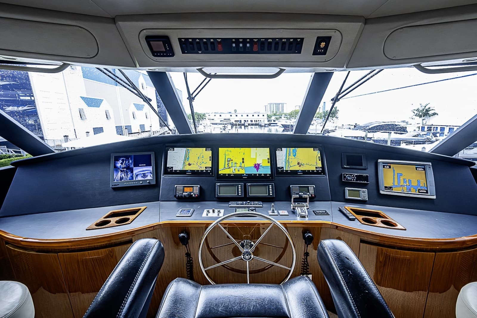 2011 Viking 76 Enclosed Bridge - Photo 45