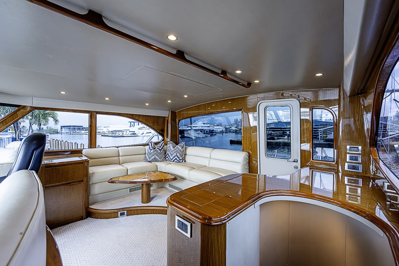 2011 Viking 76 Enclosed Bridge - Photo 37