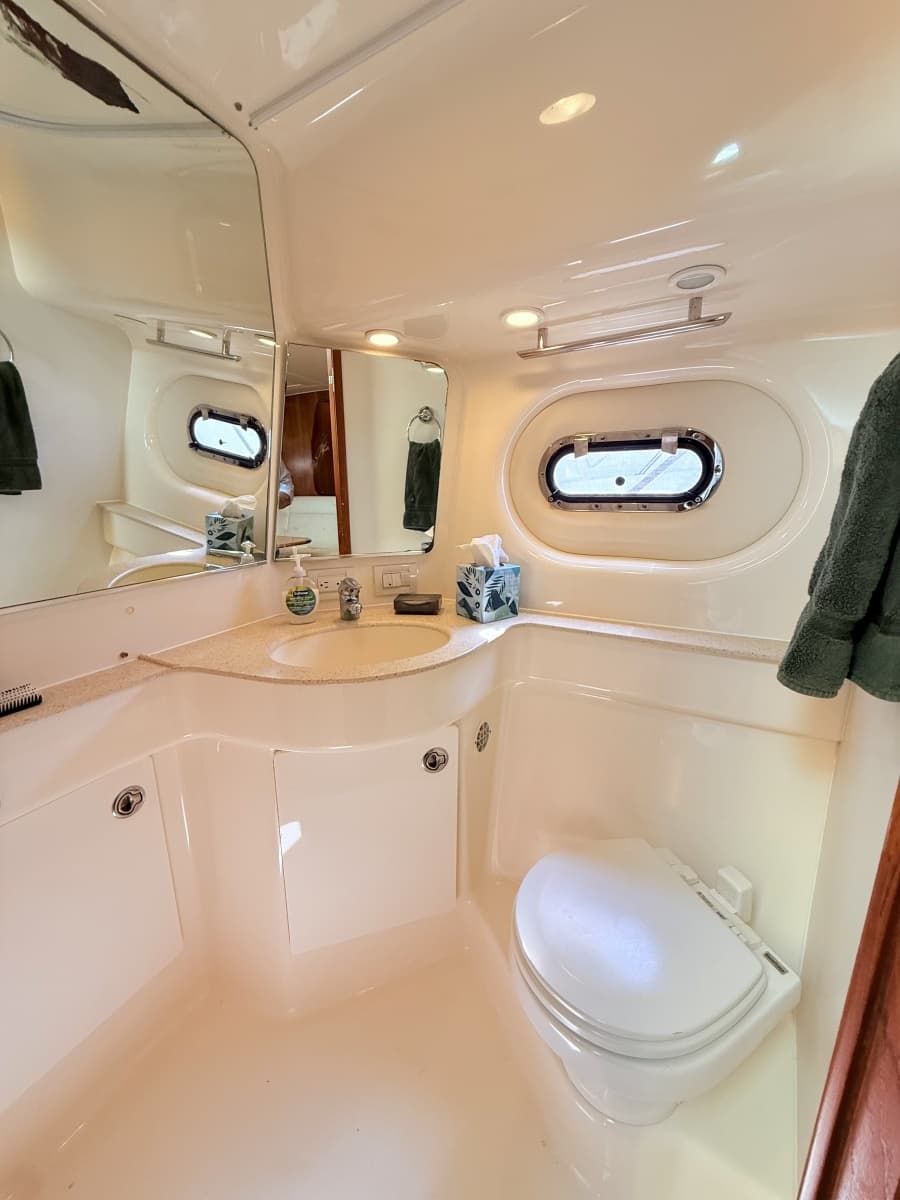 2007 Tiara Yachts 3600 Sovran - Photo 20