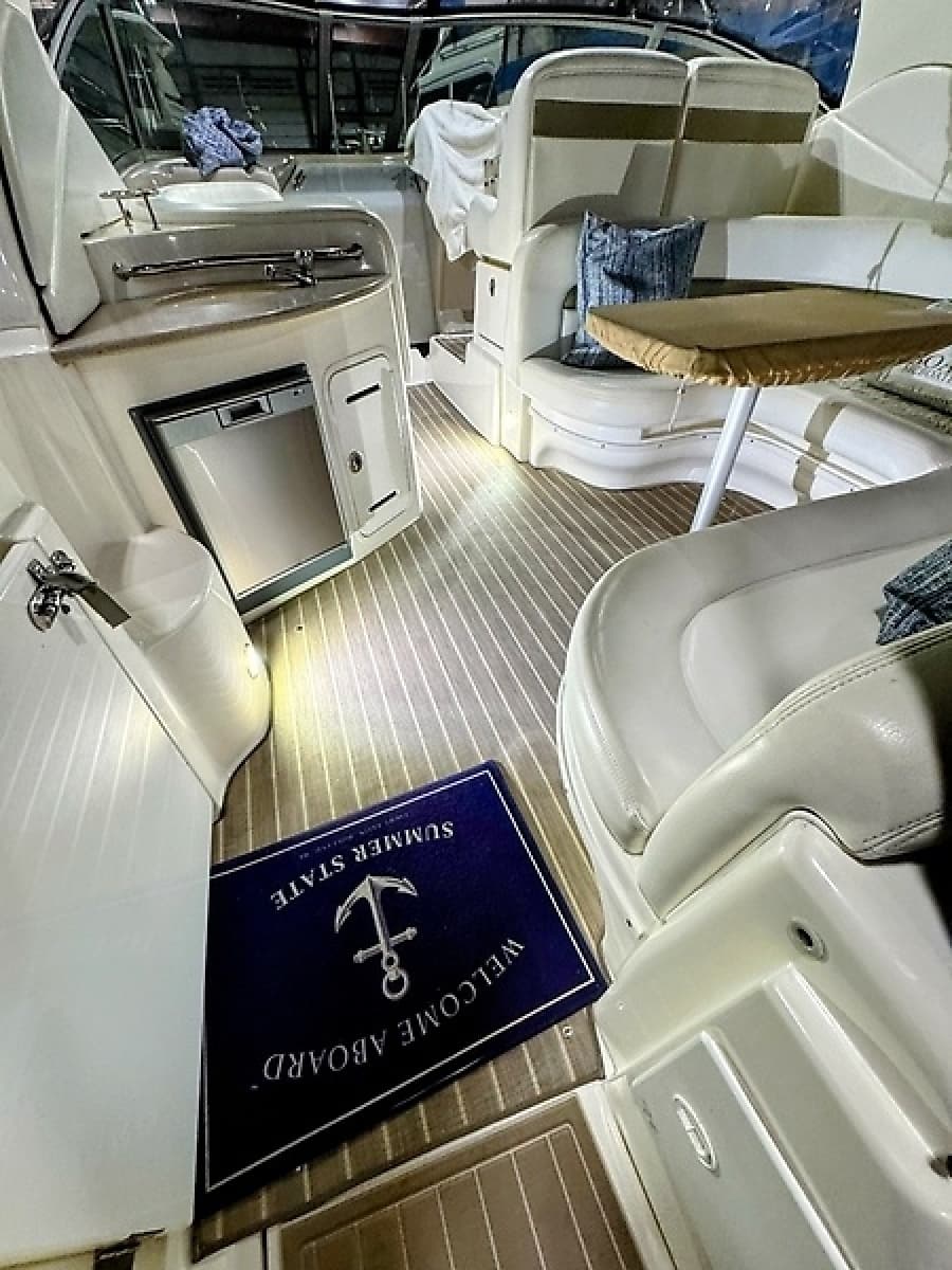 2007 Sea Ray 320 Sundancer - Photo 11