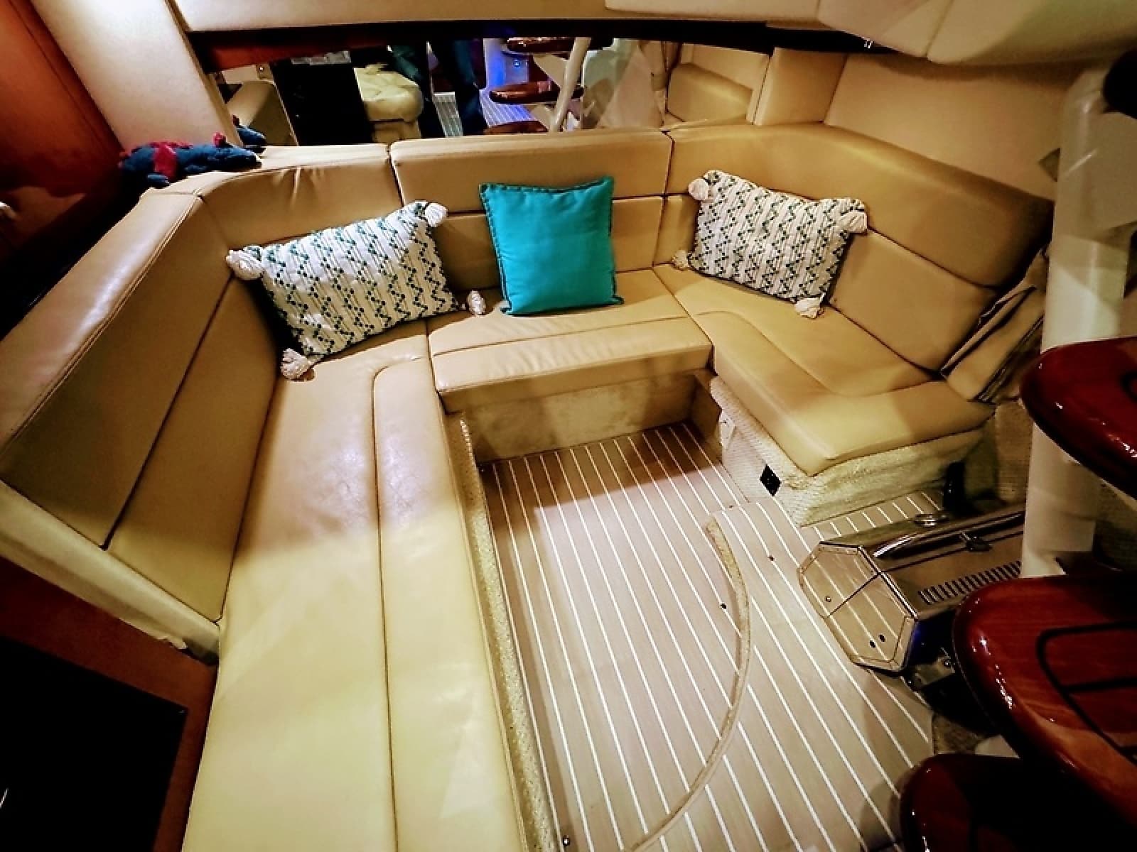 2007 Sea Ray 320 Sundancer - Photo 17