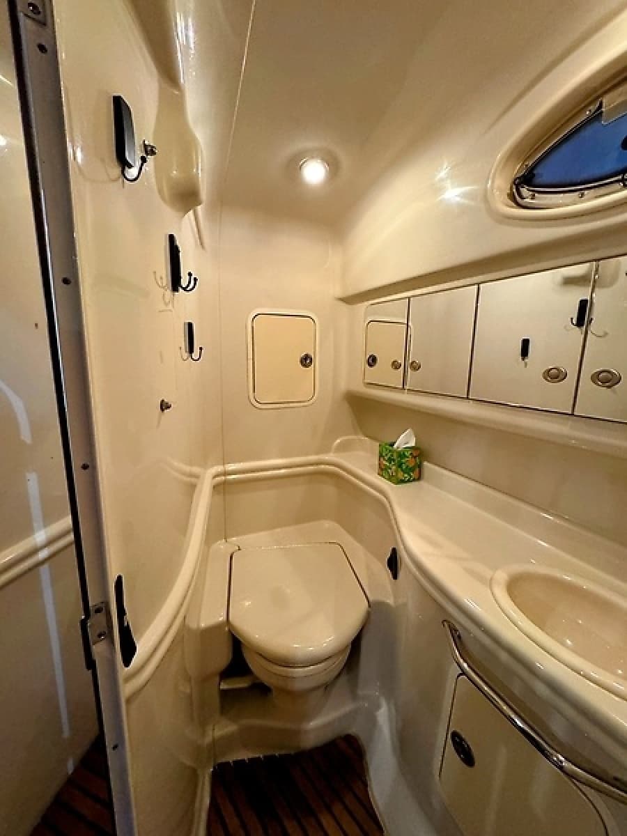 2007 Sea Ray 320 Sundancer - Photo 28
