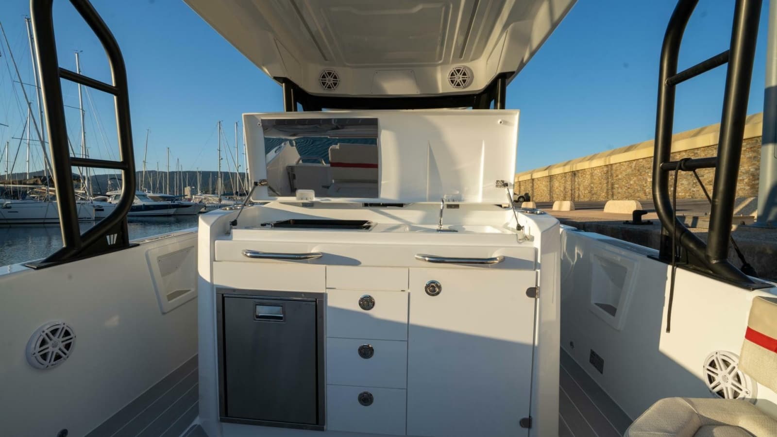 2027 Wellcraft 28 T-Top - Photo 3
