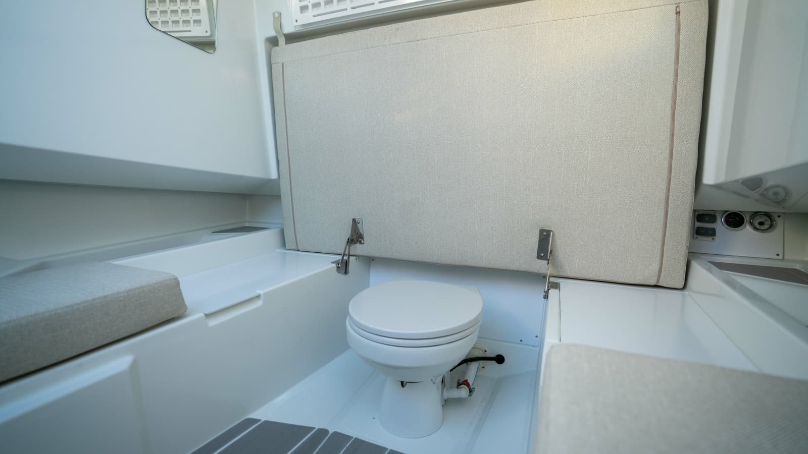 2027 Wellcraft 28 T-Top - Photo 12