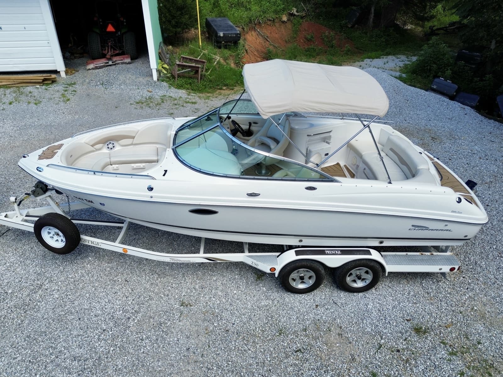 2002 Chaparral 230 SSi Bowrider - Photo 2