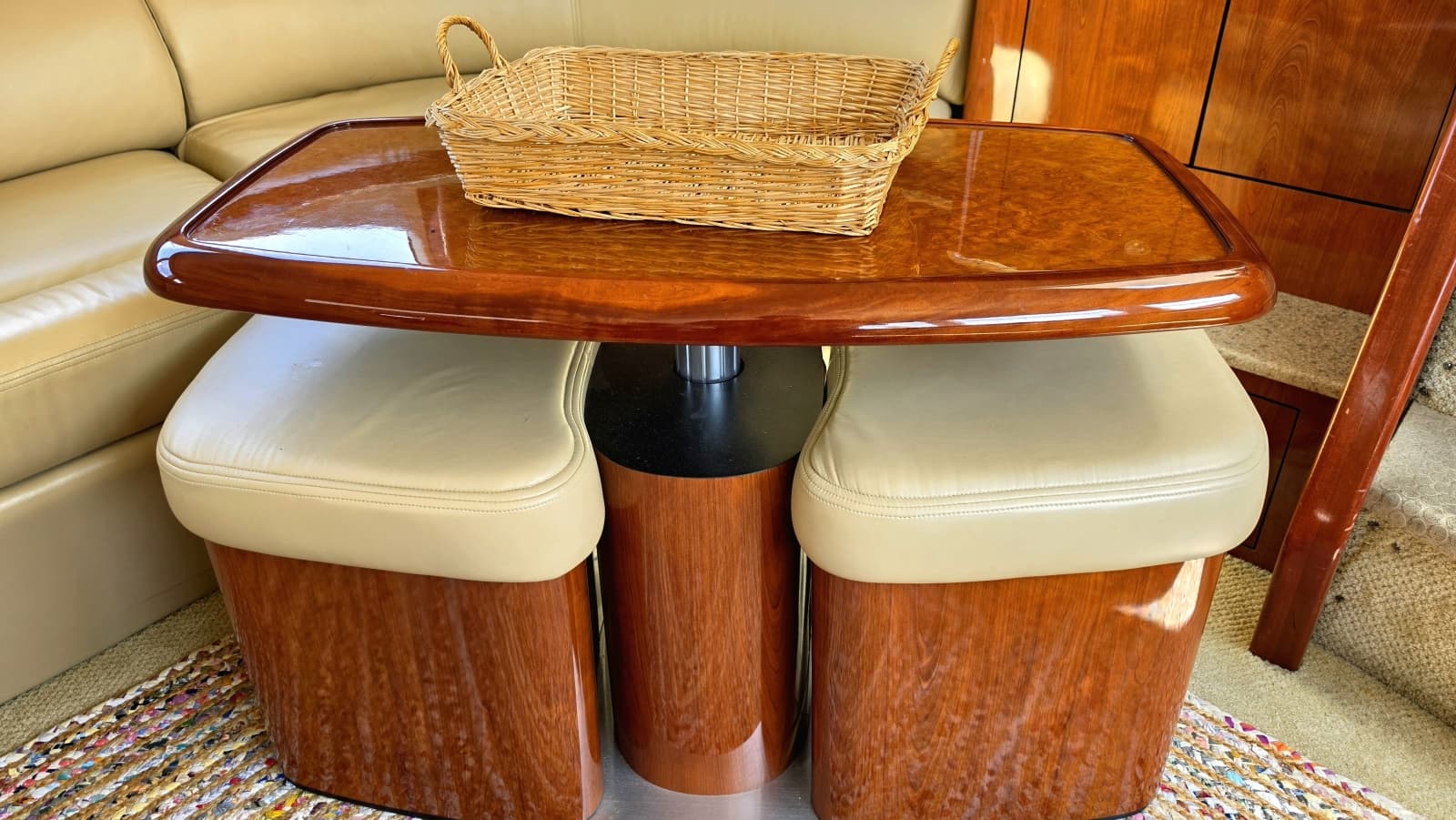2004 Sea Ray 480 Motor Yacht - Photo 24