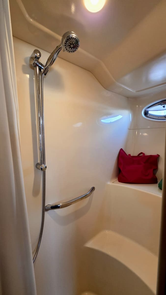 2004 Sea Ray 480 Motor Yacht - Photo 46