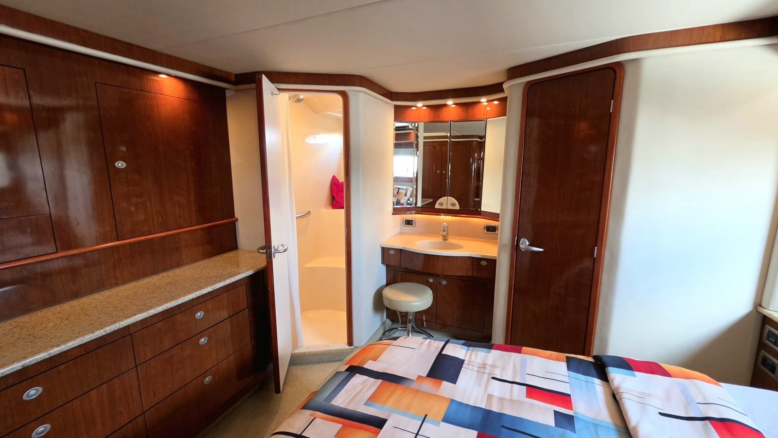 2004 Sea Ray 480 Motor Yacht - Photo 45