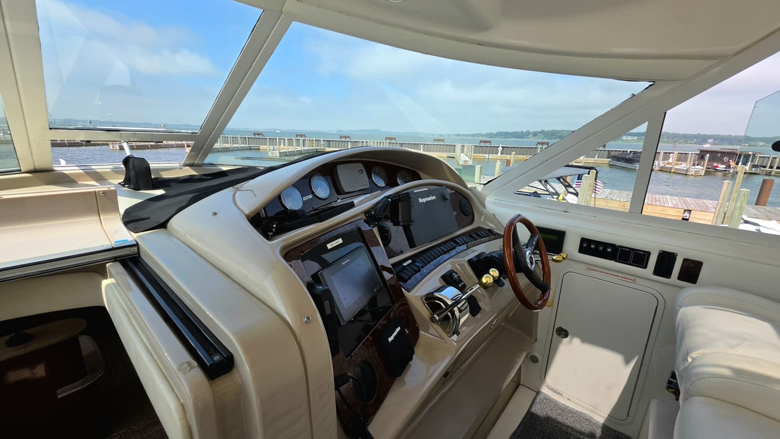 2004 Sea Ray 480 Motor Yacht - Photo 14