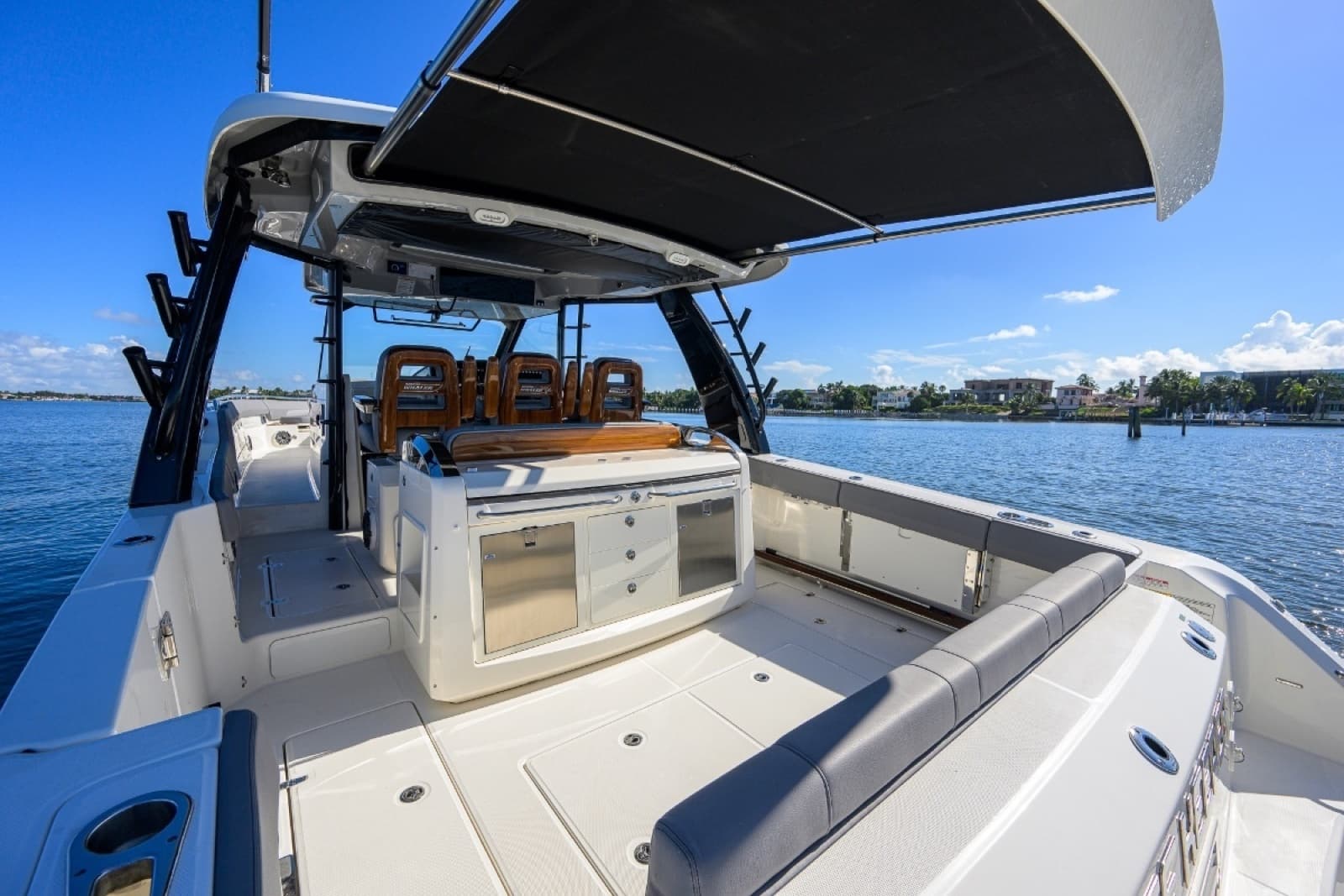2024 Boston Whaler Outrage - Photo 43