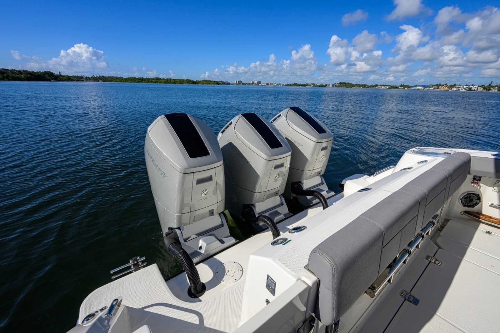 2024 Boston Whaler Outrage - Photo 45