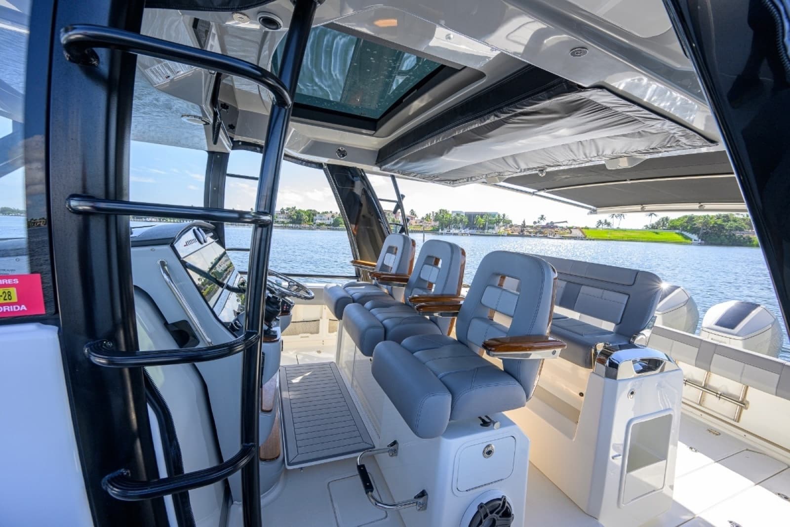 2024 Boston Whaler Outrage - Photo 57
