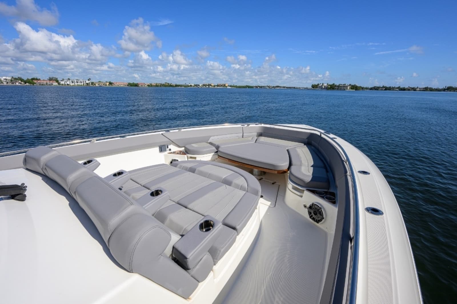 2024 Boston Whaler Outrage - Photo 5