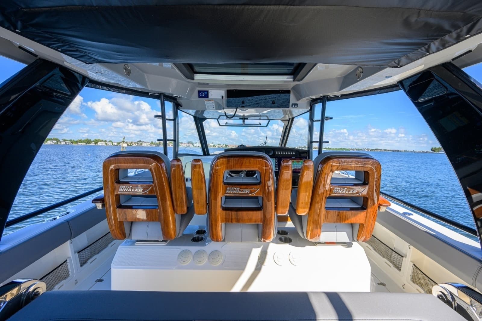 2024 Boston Whaler Outrage - Photo 49