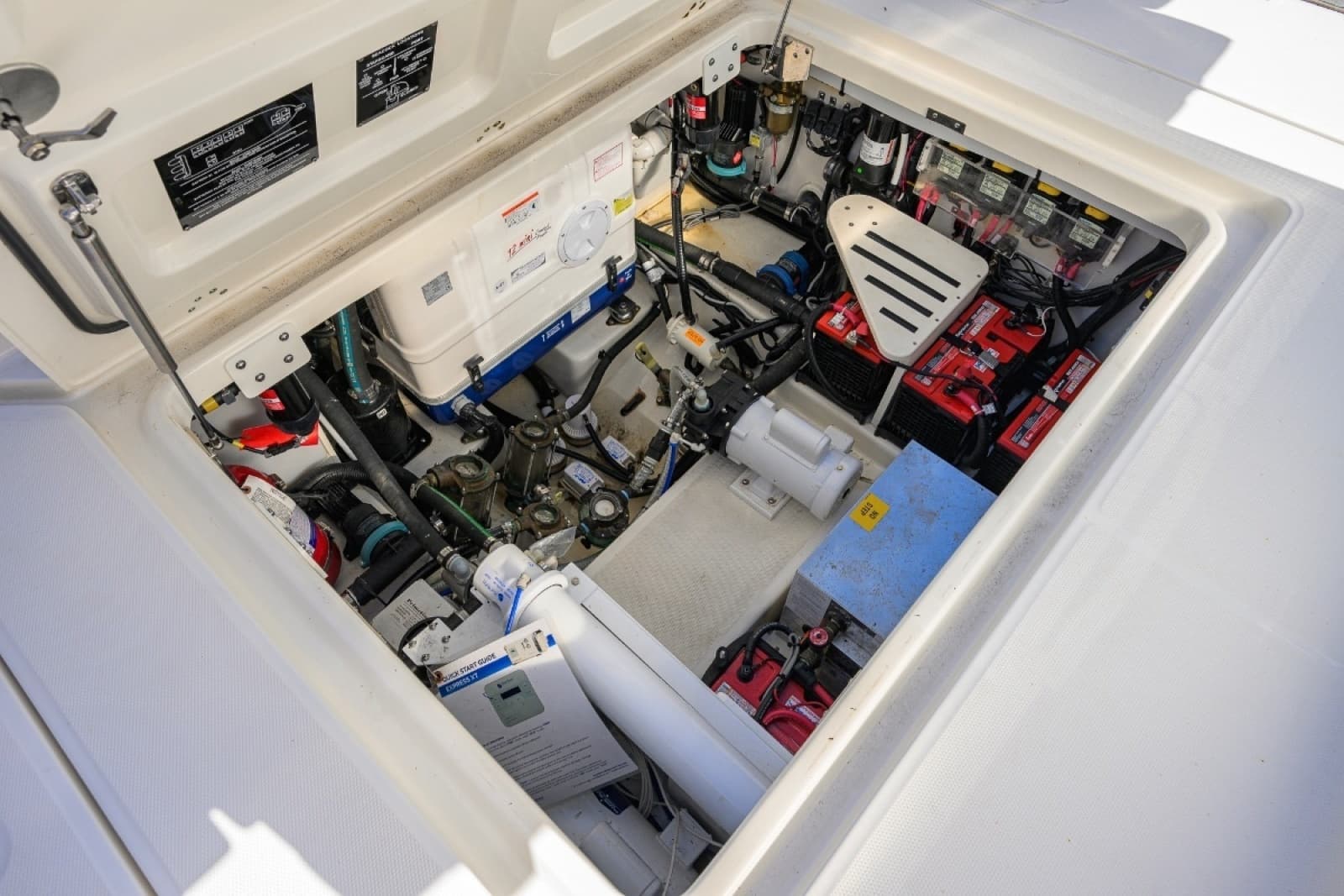 2024 Boston Whaler Outrage - Photo 34